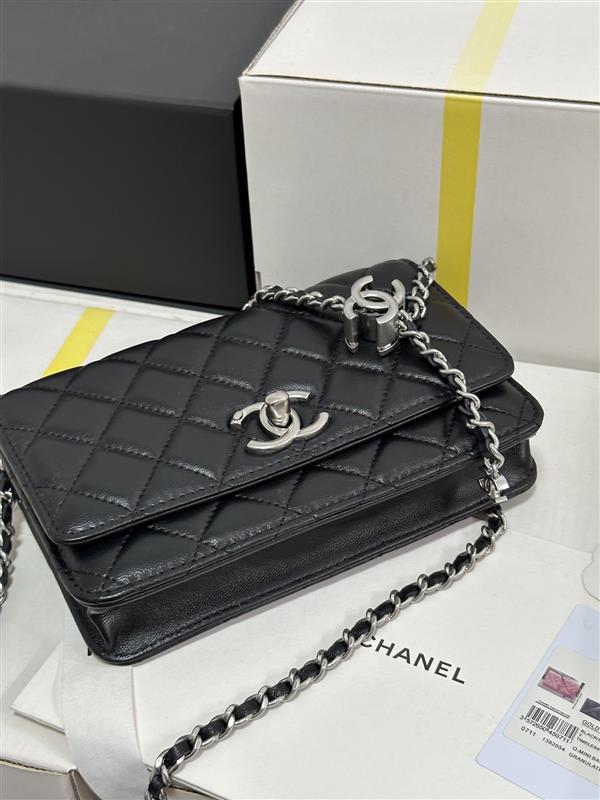 2026127205140390 700